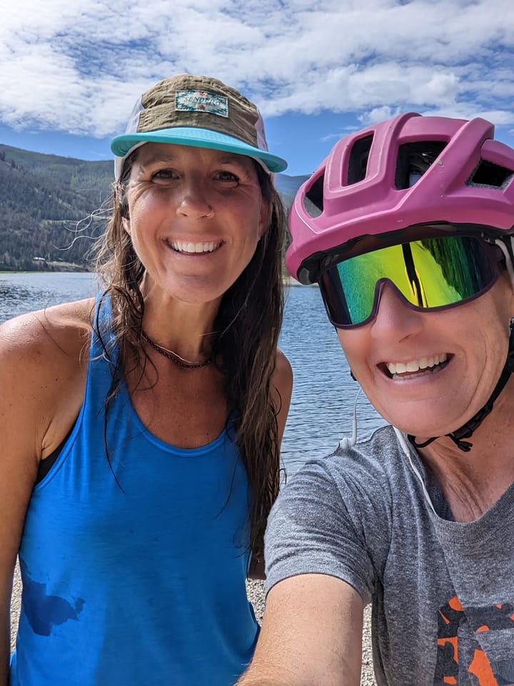 Laurel (left) and Colorado gal pal Amanda Hartman sneak in a picture during the Hard Rock 100.